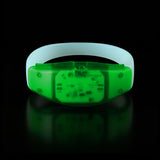 Rot leuchtendes, klangaktives LED-Armband